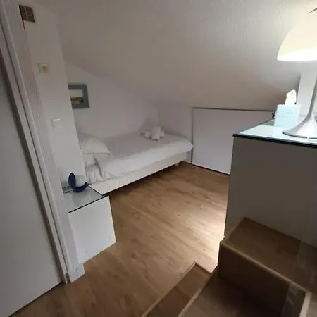Chez Mamarina - Quadruplex - Marina Apartment *