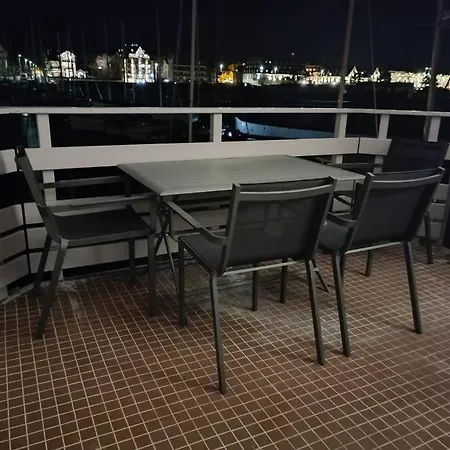 Chez Mamarina - Quadruplex - Marina Apartment *
