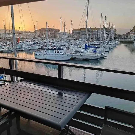 Chez Mamarina - Quadruplex - Marina Apartment