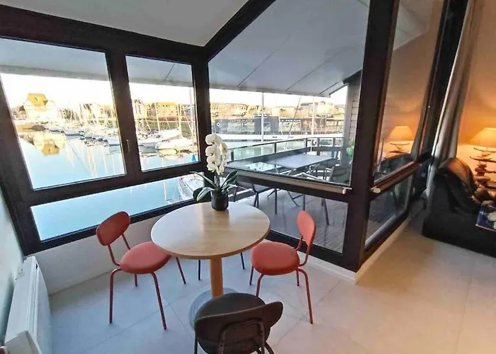Chez Mamarina - Quadruplex - Marina Apartment *